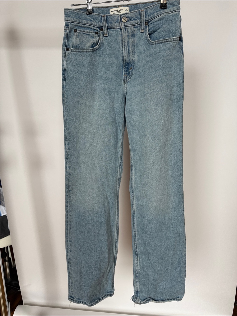 Abercrombie & Fitch High Rise 90s Relaxed Jeans